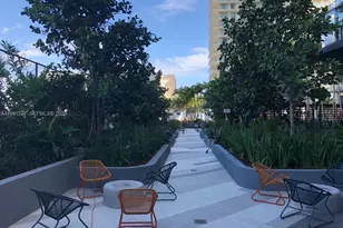 121 NE 34th St, Miami, FL 33137 - Photo 14