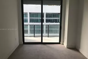 121 NE 34th St, Miami, FL 33137 - Photo 10