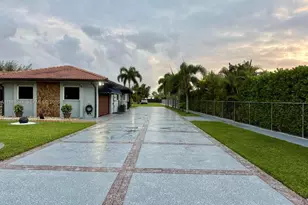 17100 SW 274th St, Homestead, FL 33031 - Photo 2