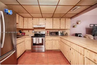 2610 NW 33rd St, Miami, FL 33142 - Photo 24