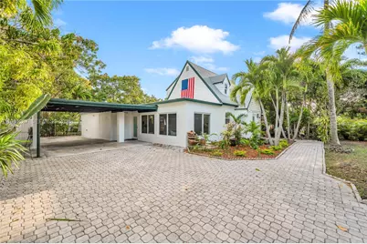 1960 NE 182nd St, North Miami Beach, FL 33162 - Photo 4