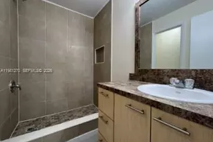 1017 Washington Cir, Homestead, FL 33034 - Photo 10