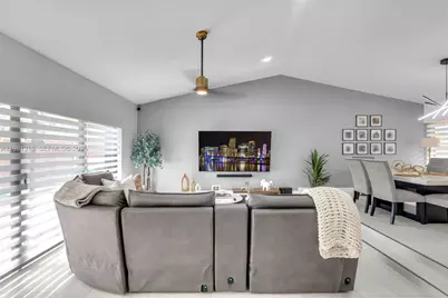 19951 NE 10th Place Way, Miami, FL 33179 - Photo 6