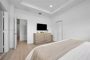 3438 W 104th Terrace, Hialeah, FL 33018 - Photo 18