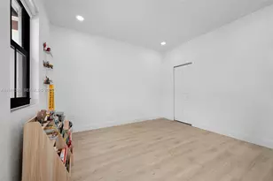 3438 W 104th Terrace, Hialeah, FL 33018 - Photo 22