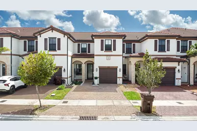 3438 W 104th Ter, Hialeah, FL 33018 - Photo 2