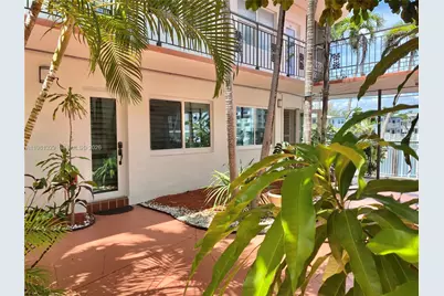 8040 Tatum Waterway Dr #5, Miami Beach, FL 33141 - Photo 12