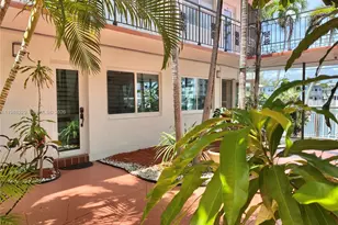 8040 Tatum Waterway Dr, Miami Beach, FL 33141 - Photo 12