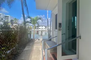 8040 Tatum Waterway Dr, Miami Beach, FL 33141 - Photo 14
