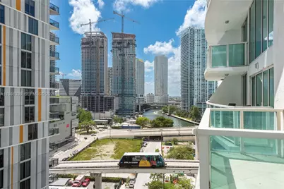 41 SE 5th St #804, Miami, FL 33131 - Photo 14
