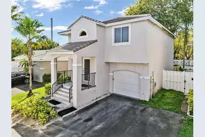 9913 NW 2nd St, Plantation, FL 33324 - Photo 2