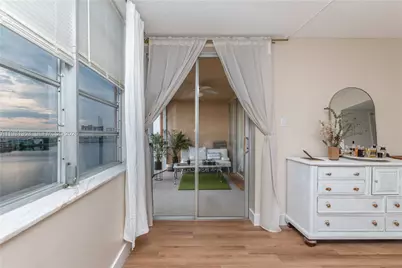 1750 NE 191st St #827-4, Miami, FL 33179 - Photo 12