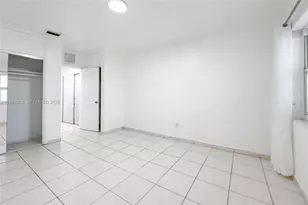 2225 NE 123rd St, North Miami, FL 33181 - Photo 10