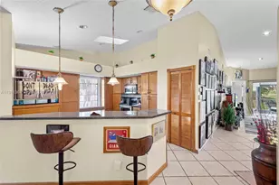 8220 Waterford Ln, Tamarac, FL 33321 - Photo 10