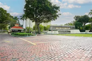 11111 Biscayne Blvd, Miami, FL 33181 - Photo 1