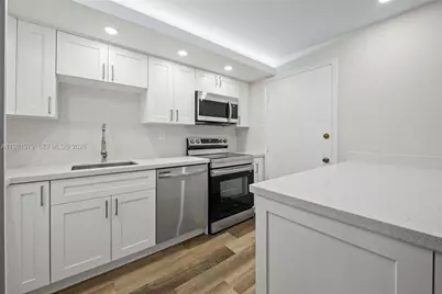 8107 SW 72nd Ave #410E, Miami, FL 33143 - Photo 8