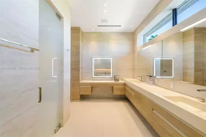 707 NE 77th St, Miami, FL 33138 - Photo 34