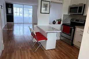 8300 Sunrise Lakes Blvd, Sunrise, FL 33322 - Photo 4