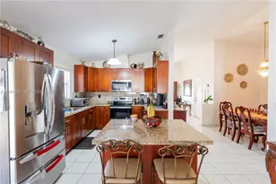 706 NW 135th Ct, Miami, FL 33182 - Photo 10