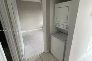 20810 NE 8th Ct, Miami, FL 33179 - Photo 16