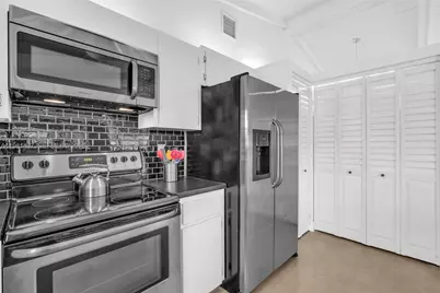 211 SW 87th Ter, Plantation, FL 33324 - Photo 16