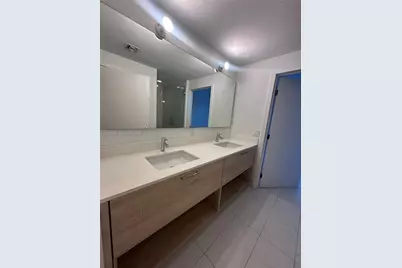 16385 Biscayne Blvd #1120, North Miami Beach, FL 33160 - Photo 6