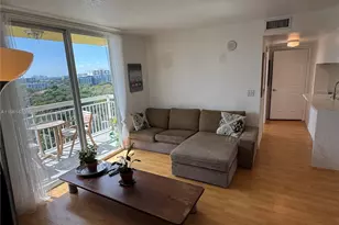 816 NW 11th St, Miami, FL 33136 - Photo 8