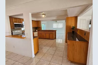 2885 Cambridge Rd, Lake Worth, FL 33462 - Photo 4