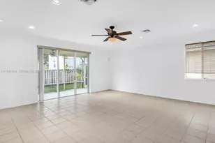 1663 E Harmony Lake Cir, Davie, FL 33324 - Photo 10