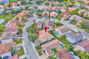 1663 E Harmony Lake Cir, Davie, FL 33324 - Photo 38