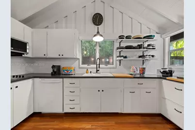 3558 Royal Palm Ave, Miami, FL 33133 - Photo 14