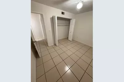 5 Olive Dr #24, Hialeah, FL 33010 - Photo 14
