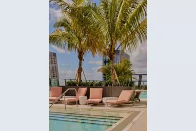 11 NE 6th St #311, Miami, FL 33132 - Photo 8