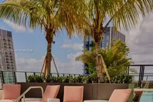 11 NE 6th St, Miami, FL 33132 - Photo 8