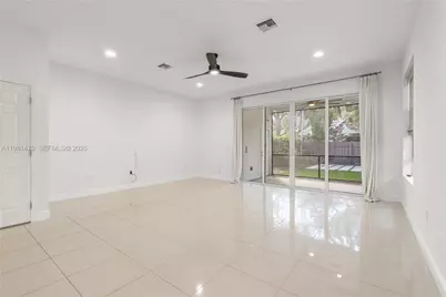 1139 NE 3rd Ave, Fort Lauderdale, FL 33304 - Photo 14