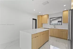 921 W 50th Pl, Hialeah, FL 33012 - Photo 10