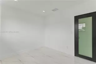 921 W 50th Pl, Hialeah, FL 33012 - Photo 30