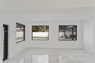 921 W 50th Pl, Hialeah, FL 33012 - Photo 14