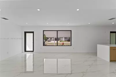 921 W 50th Pl, Hialeah, FL 33012 - Photo 18