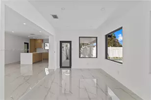 921 W 50th Pl, Hialeah, FL 33012 - Photo 16