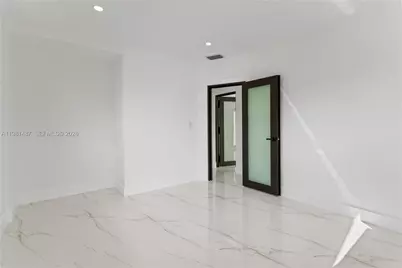 921 W 50th Pl, Hialeah, FL 33012 - Photo 32