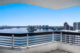 19101 NE 36th Ct, Aventura, FL 33180 - Photo 4