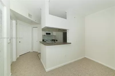 17145 N Bay Rd #4203, Sunny Isles Beach, FL 33160 - Photo 6