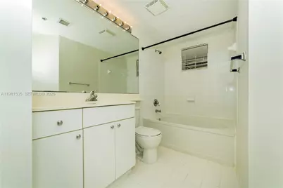 17145 N Bay Rd #4203, Sunny Isles Beach, FL 33160 - Photo 14