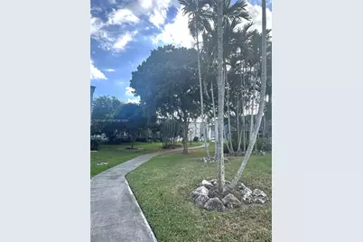 8794 SW 12th St #105, Miami, FL 33174 - Photo 4