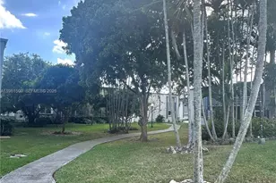 8794 SW 12th St, Miami, FL 33174 - Photo 4