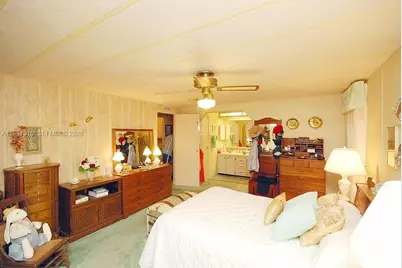 215 Laurelcrest Cir Valrico, Brandon, FL 33594 - Photo 4