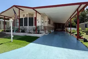 215 Laurelcrest Cir Valrico, Brandon, FL 33594 - Photo 1