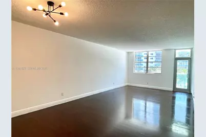 19390 Collins Ave #316, Sunny Isles Beach, FL 33160 - Photo 6