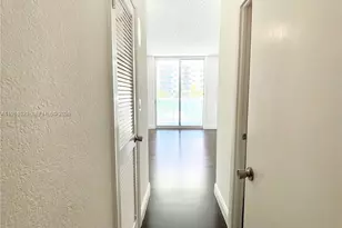 19390 Collins Ave, Sunny Isles Beach, FL 33160 - Photo 22